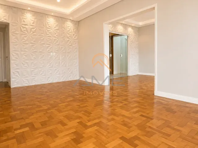 Apartamento 3 quartos e 4 banheiros, à venda, no bairro Centro em Pelotas
