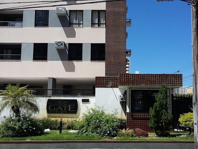 Apartamento 5 quartos e 3 banheiros, para alugar, no bairro Farolândia em Aracaju