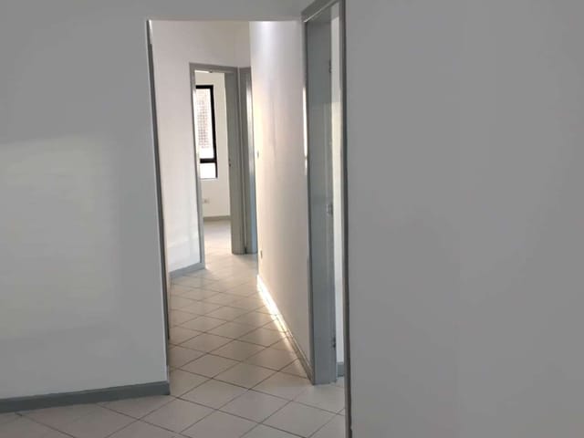Apartamento 5 quartos e 3 banheiros, para alugar, no bairro Farolândia em Aracaju
