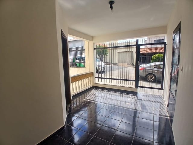 Apartamento 3 quartos e 2 banheiros, para alugar, no bairro Jardim São Thiago em São João da Boa Vista