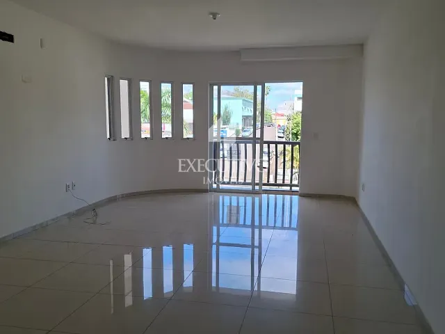Apartamento com 119m² 2 quartos e 1 banheiro, à venda ou para alugar, no bairro Centro em Arroio Do Meio