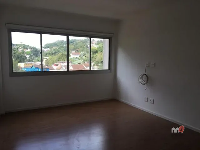 Apartamento à venda, no bairro Centro em Petrópolis