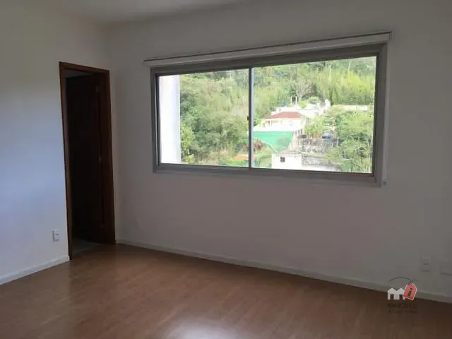 Apartamento à venda, no bairro Centro em Petrópolis