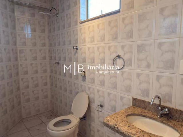 Apartamento 2 quartos e 2 banheiros, para alugar, no bairro Centro em Lavras