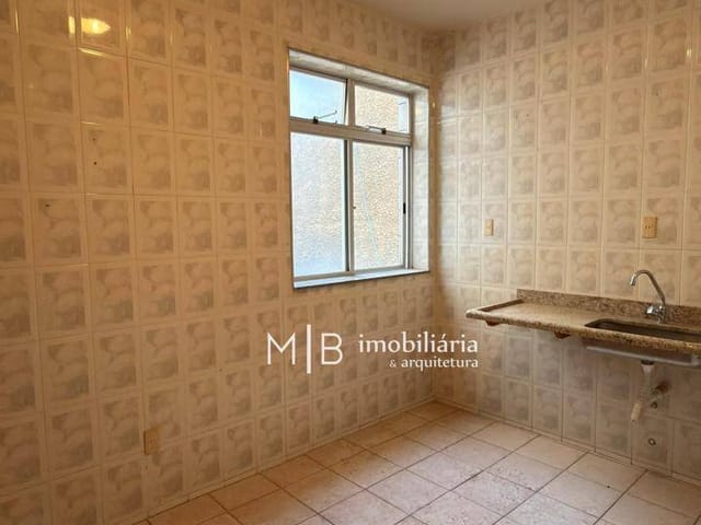 Apartamento 2 quartos e 2 banheiros, para alugar, no bairro Centro em Lavras