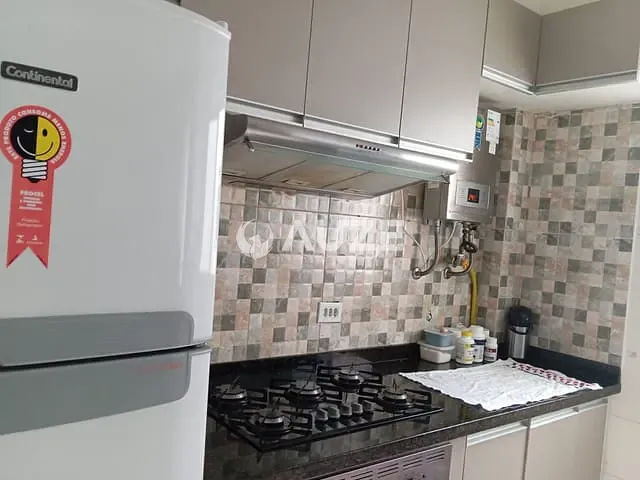 Apartamento 2 quartos e 1 banheiro, à venda, no bairro Abranches em Curitiba