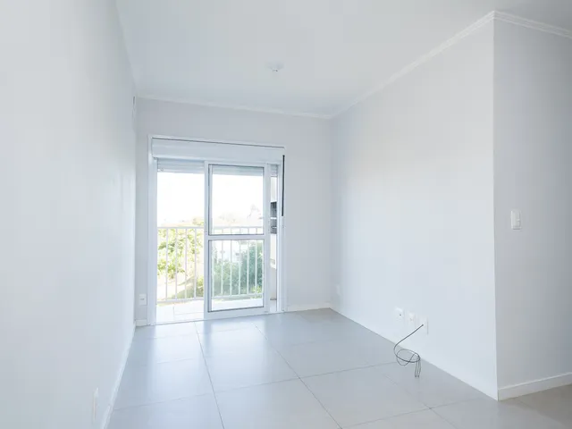 Apartamento com 61m² 2 quartos e 1 banheiro, à venda ou para alugar, no bairro Areal em Pelotas