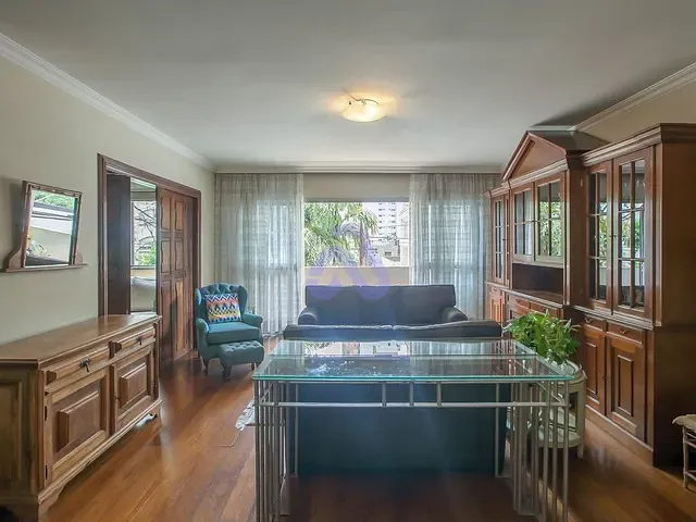 Apartamento 4 quartos e 2 banheiros, à venda, no bairro Jardim Europa em São Paulo