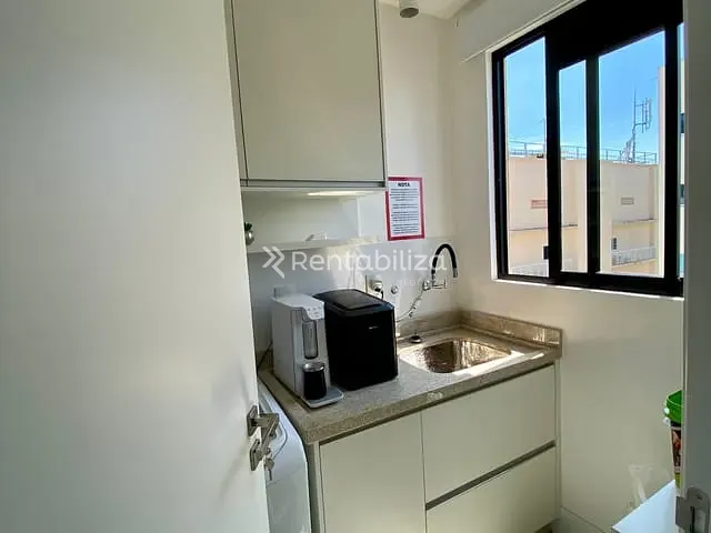Apartamento 3 quartos e 3 banheiros, à venda, no bairro Meia Praia em Itapema
