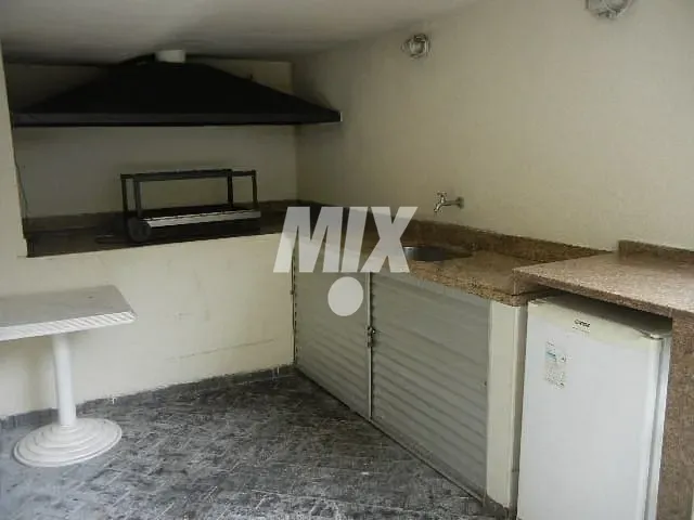 Apartamento 2 quartos e 2 banheiros, à venda, no bairro Vila Uberabinha em Rua Tuim