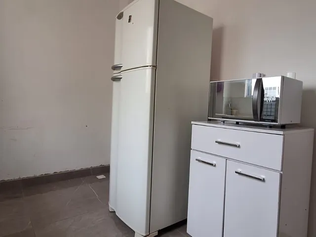 Apartamento 2 quartos e 1 banheiro, para alugar, no bairro Cidade Industrial 2 em Londrina