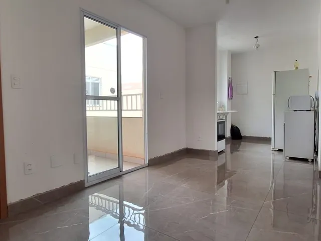 Apartamento 2 quartos e 1 banheiro, para alugar, no bairro Cidade Industrial 2 em Londrina