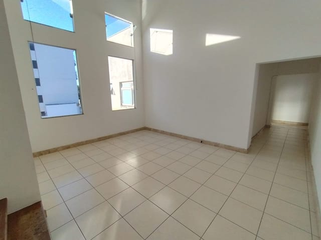 Foto do Apartamento - Apartamento 3 dormitórios para locação , 120 m² - Presidente Kennedy - Lavras/MG | Seu Lugar - Imobiliária Descomplicada