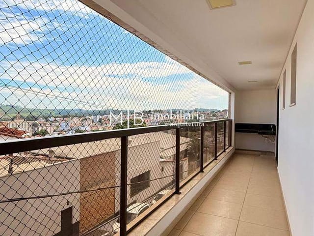 Apartamento 3 quartos e 3 banheiros, para alugar, no bairro Centro em Lavras