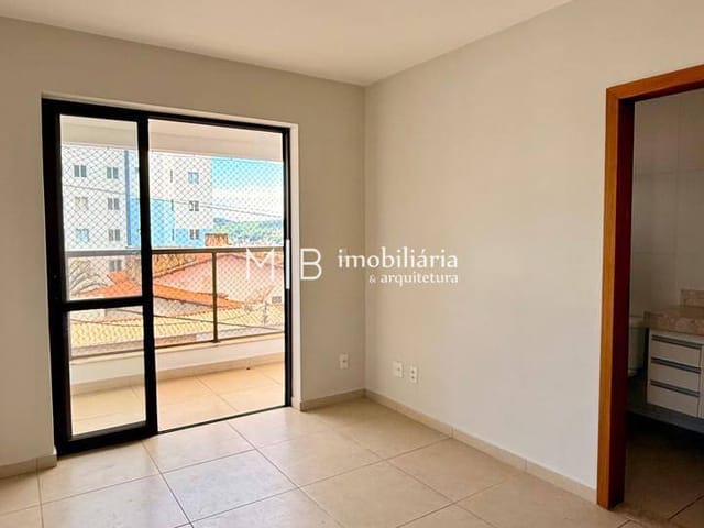Apartamento 3 quartos e 3 banheiros, para alugar, no bairro Centro em Lavras