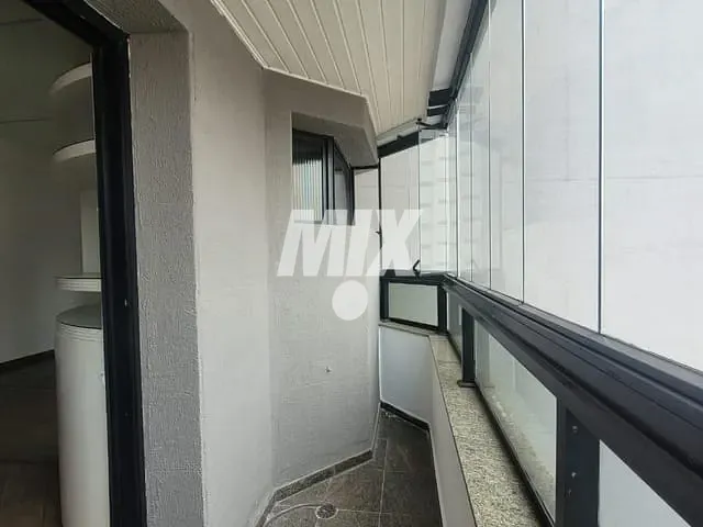 Apartamento 4 quartos e 5 banheiros, à venda ou para alugar, no bairro Vila Uberabinha em São Paulo