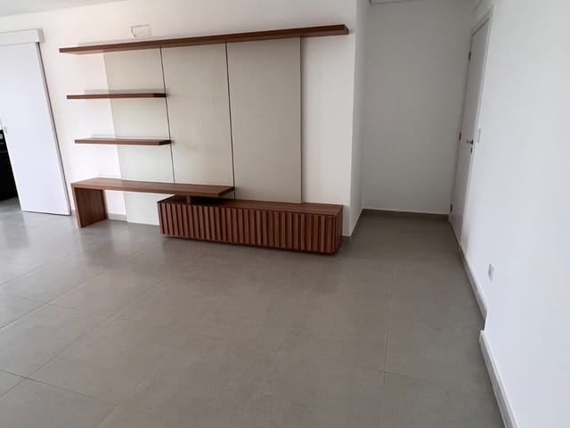 Apartamento 3 quartos e 4 banheiros, à venda ou para alugar, no bairro Alfredo Custódio de Paula em Pouso Alegre