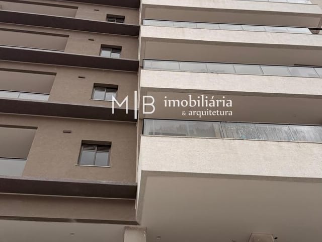 Apartamento 3 quartos e 3 banheiros, à venda, no bairro Centro em Lavras