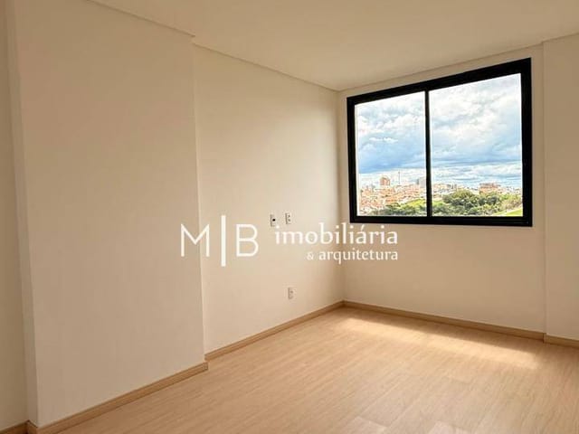Apartamento 3 quartos e 3 banheiros, à venda, no bairro Centro em Lavras