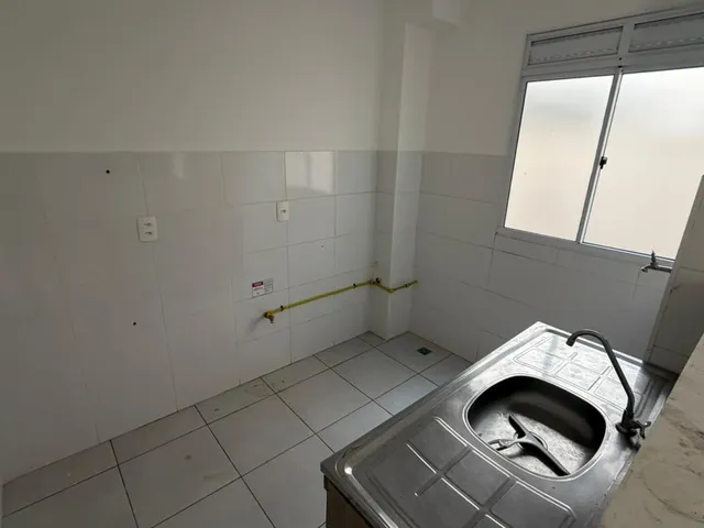 Apartamento 2 quartos e 1 banheiro, para alugar, no bairro Jardim Ana Eliza em Cambé