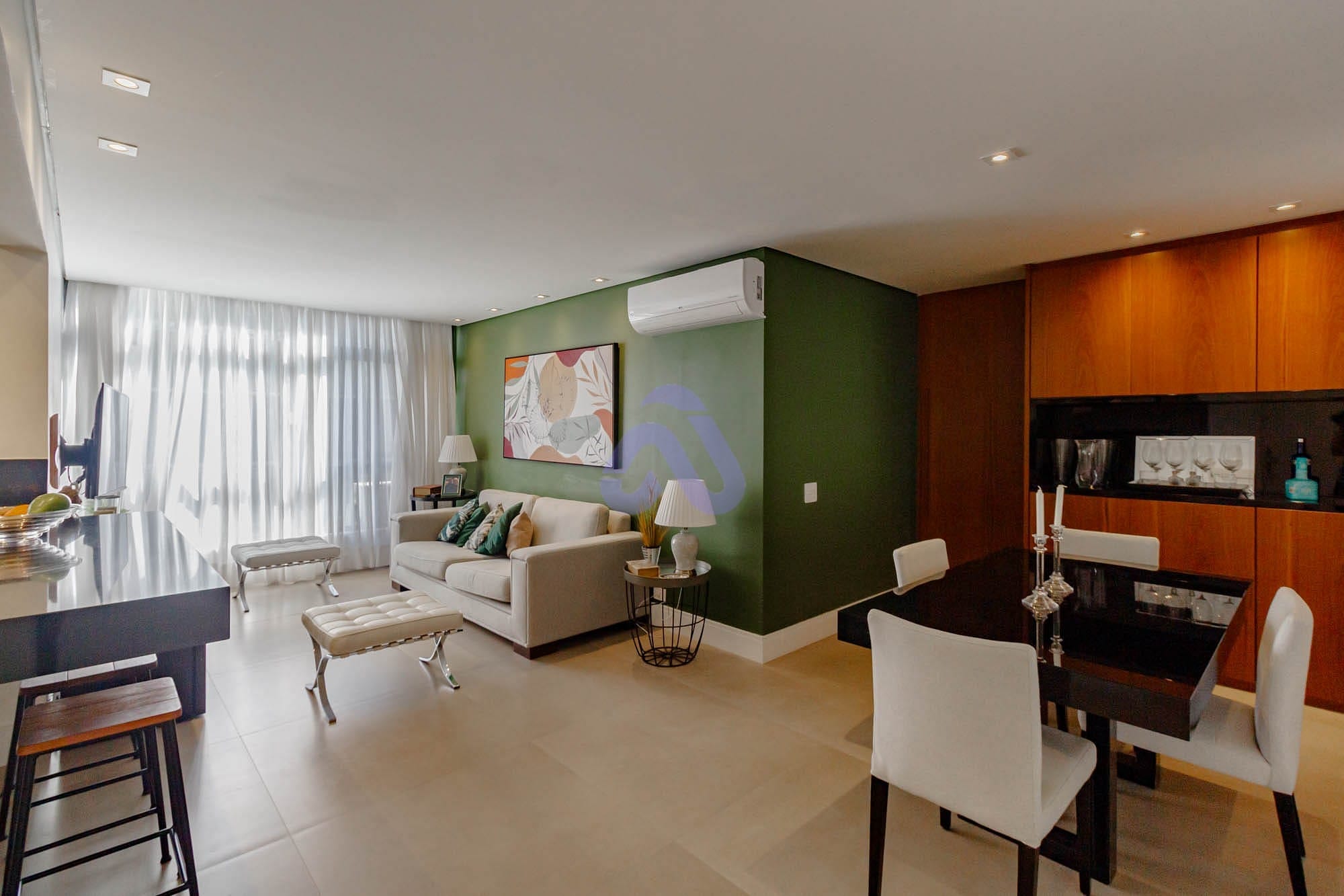 Apartamento à venda com 3 quartos, 105m² - Foto 1