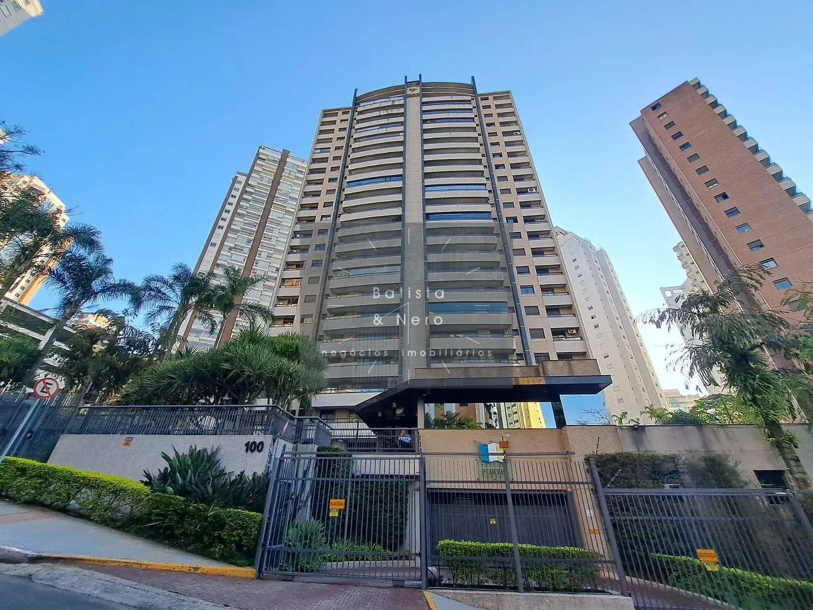 Apartamento, 4 quartos, 140 m² - Foto 1