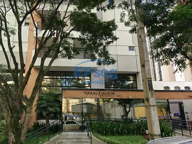 Apartamento 2 quartos e 2 banheiros, à venda, no bairro Centro em Londrina