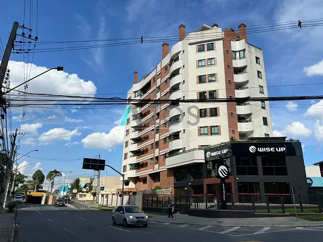 Apartamento 2 quartos e 1 banheiro, à venda, no bairro Cristo Rei em Curitiba