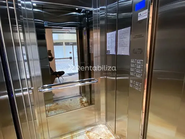 Apartamento 2 quartos e 2 banheiros, à venda, no bairro Meia Praia em Itapema