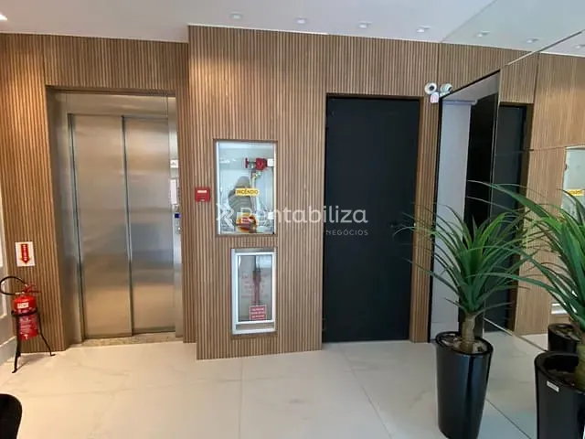 Apartamento 2 quartos e 2 banheiros, à venda, no bairro Meia Praia em Itapema