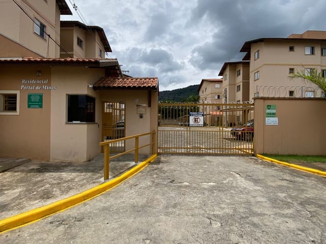 Apartamento 2 quartos e 1 banheiro, para alugar, no bairro Centro em Extrema