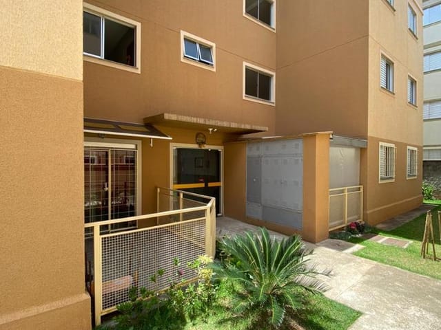 Apartamento 2 quartos e 1 banheiro, para alugar, no bairro Centro em Extrema