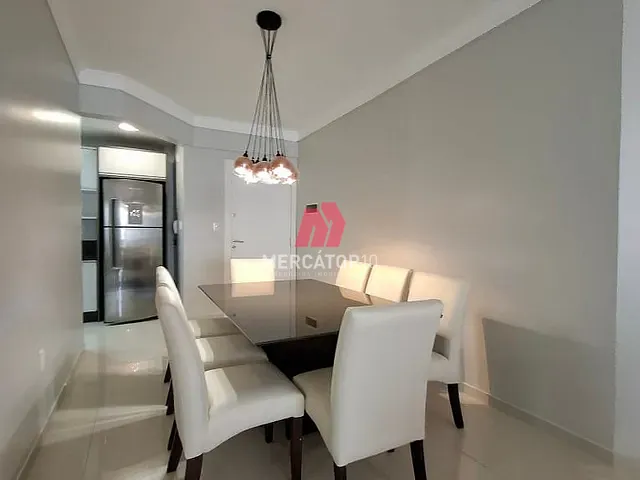 Apartamento 2 quartos e 2 banheiros, para alugar, no bairro Centro em Balneário Camboriú