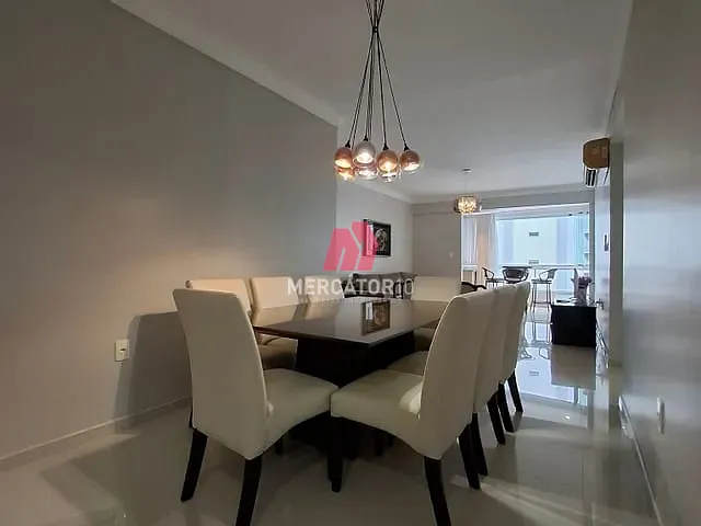 Apartamento 2 quartos e 2 banheiros, para alugar, no bairro Centro em Balneário Camboriú