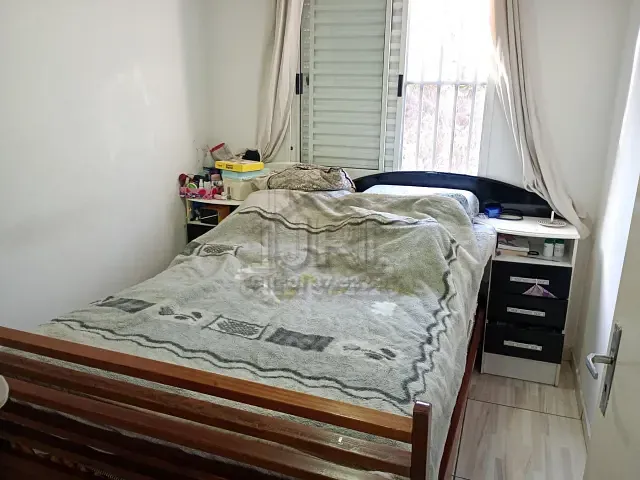 Apartamento 2 quartos e 1 banheiro, à venda, no bairro Jardim Cruzeiro do Sul em Mauá