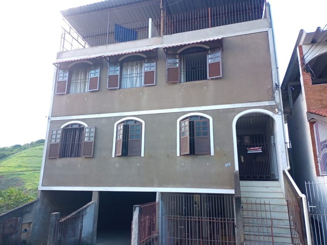 Apartamento 2 quartos e 1 banheiro, à venda, no bairro Independência em Cataguases