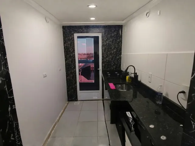 Apartamento 2 quartos e 1 banheiro, para alugar, no bairro Perobinha em Londrina