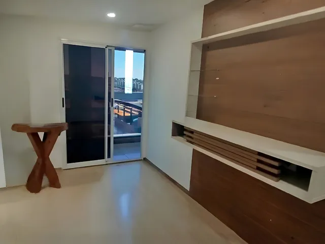 Apartamento 2 quartos e 1 banheiro, para alugar, no bairro Perobinha em Londrina