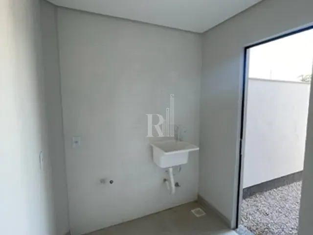 Apartamento 2 quartos e 1 banheiro, para alugar, no bairro Universitário em Tijucas