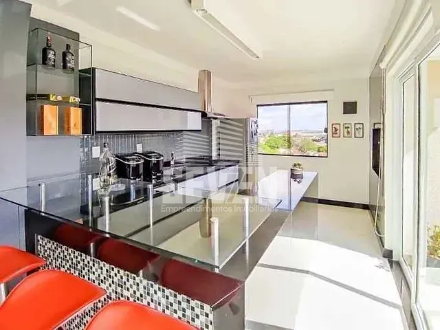 Apartamento com 430m² 4 quartos e 5 banheiros, à venda, no bairro Vila Serrão em Bauru