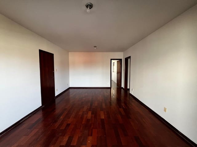 Apartamento 3 quartos e 3 banheiros, para alugar, no bairro Nova Pouso Alegre em Pouso Alegre