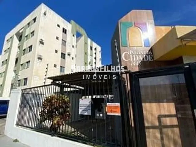 Apartamento com 67m² 3 quartos e 2 banheiros, à venda, no bairro Aeroporto em Aracaju
