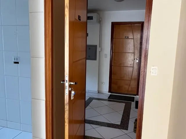 Apartamento com 93m² 3 quartos e 1 banheiro, à venda, no bairro Condomínio Residencial Castelo Branco em Cambé