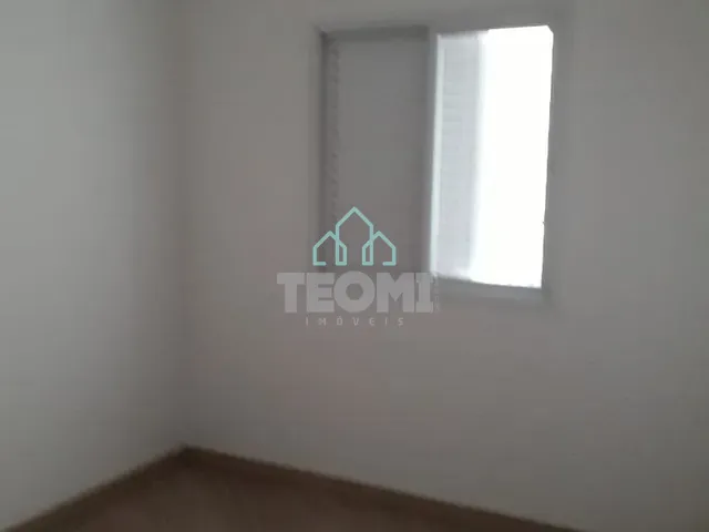 Apartamento 2 quartos e 2 banheiros, à venda, no bairro Vila Iapi em Taubaté