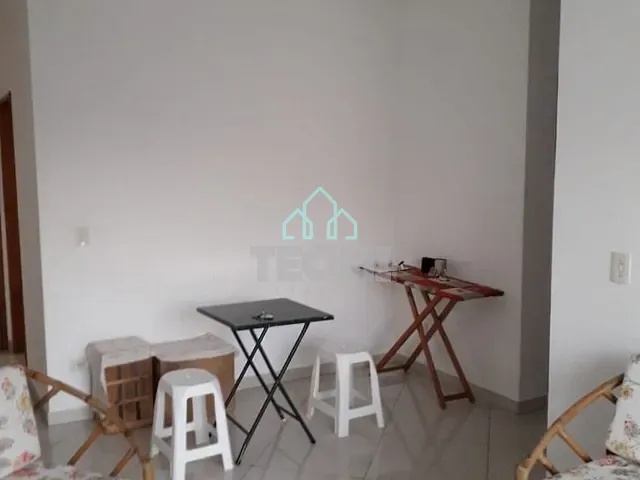 Apartamento 2 quartos e 2 banheiros, à venda, no bairro Vila Iapi em Taubaté