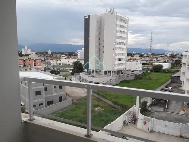 Apartamento 2 quartos e 2 banheiros, à venda, no bairro Vila Iapi em Taubaté