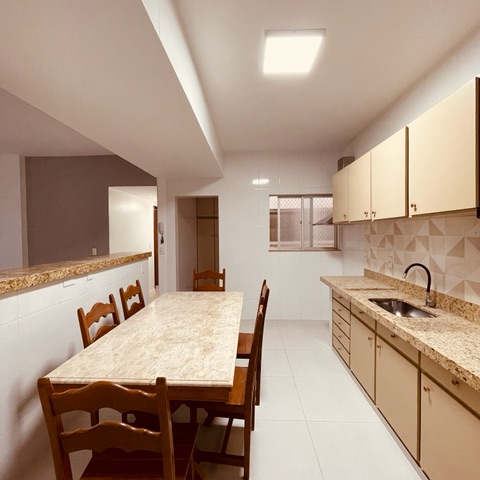 Apartamento 2 quartos e 3 banheiros, à venda, no bairro Passagem em Cabo Frio