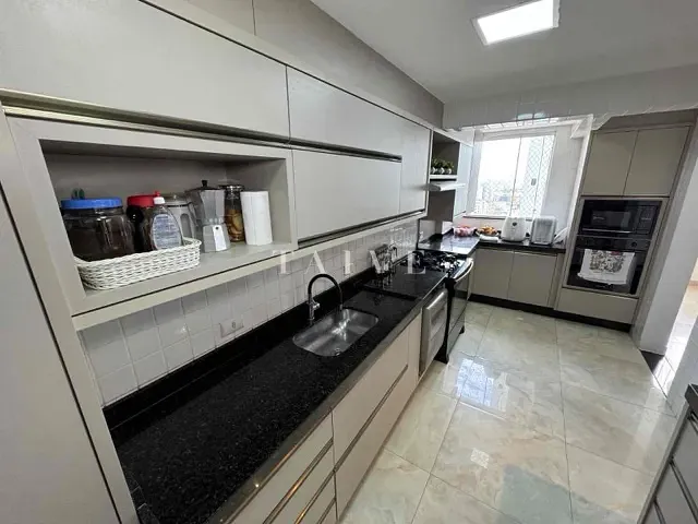 Apartamento 3 quartos e 4 banheiros, à venda, no bairro Coliseu em Londrina