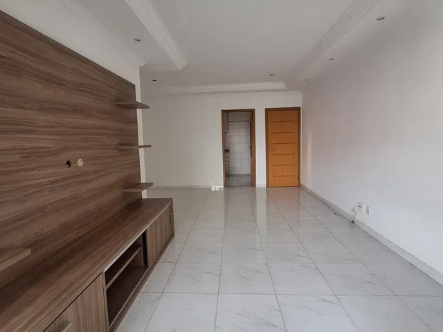 Apartamento com 99m² 3 quartos e 2 banheiros, para alugar, no bairro Centro em Taubaté