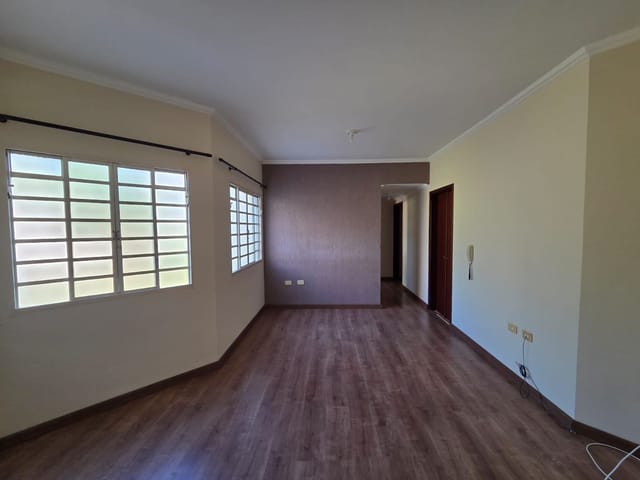 Apartamento 2 quartos e 1 banheiro, para alugar, no bairro Jardim Guanabara em São João da Boa Vista